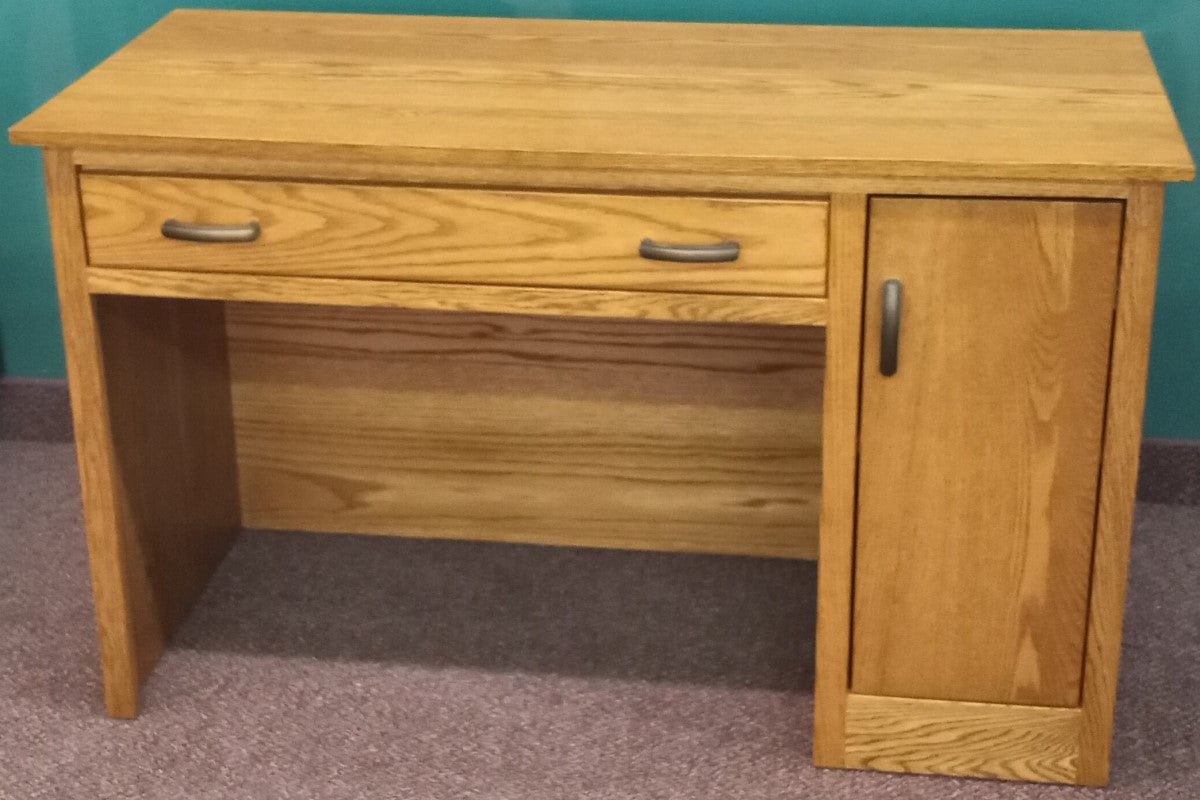 Best Sleep Centre Inc. Opportunity Buys Solid Oak Office Desk